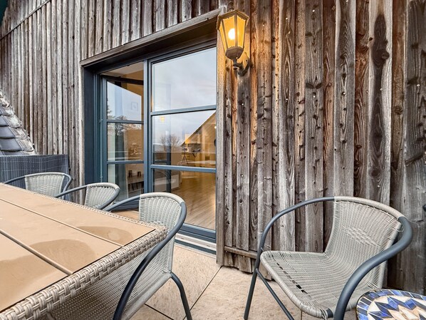 Outdoor dining - Oasis of peace in a natural health resort (Mayen)