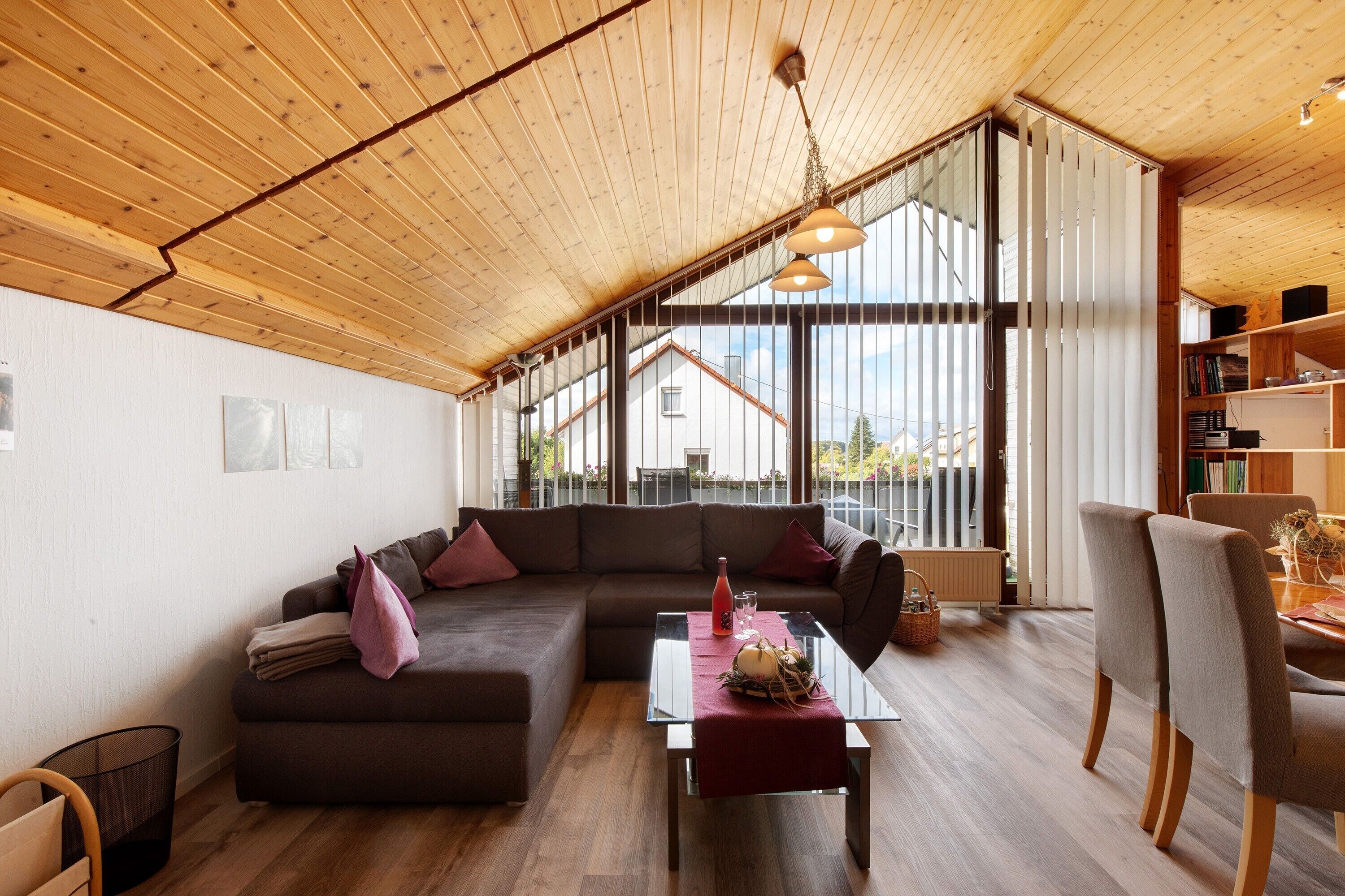 TV, DVD player, ping pong, stereo