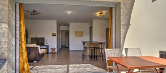 New villa with private pool in the heart of the village - sleeps 4
