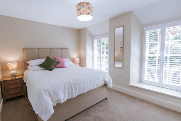 2 bedrooms, individually decorated, individually furnished, free WiFi