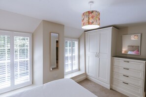 2 bedrooms, individually decorated, individually furnished, free WiFi