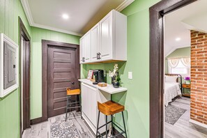 Apartment (1 Bedroom) | Interior - Walk to Nott Memorial: Studious Retreat Near Eats (Schenectady)