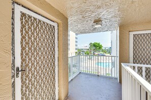 شقة (0 Bedroom) | المنشأة من الداخل