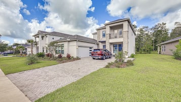 House (1 Bedroom) | Interior