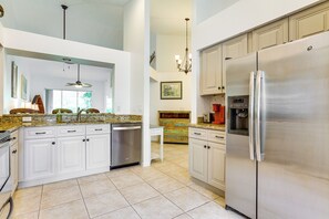 Villa (3 Bedrooms) | Interior - 5 Mi to Naples Beach - Getaway w/ Screened Lanai! (Naples)