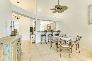 Villa (3 Bedrooms) | Interior - 5 Mi to Naples Beach - Getaway w/ Screened Lanai! (Naples)