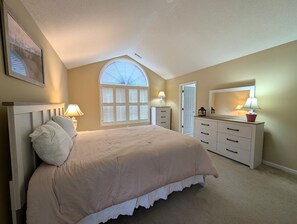 3 bedrooms, Internet