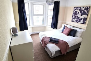 3 bedrooms, Internet