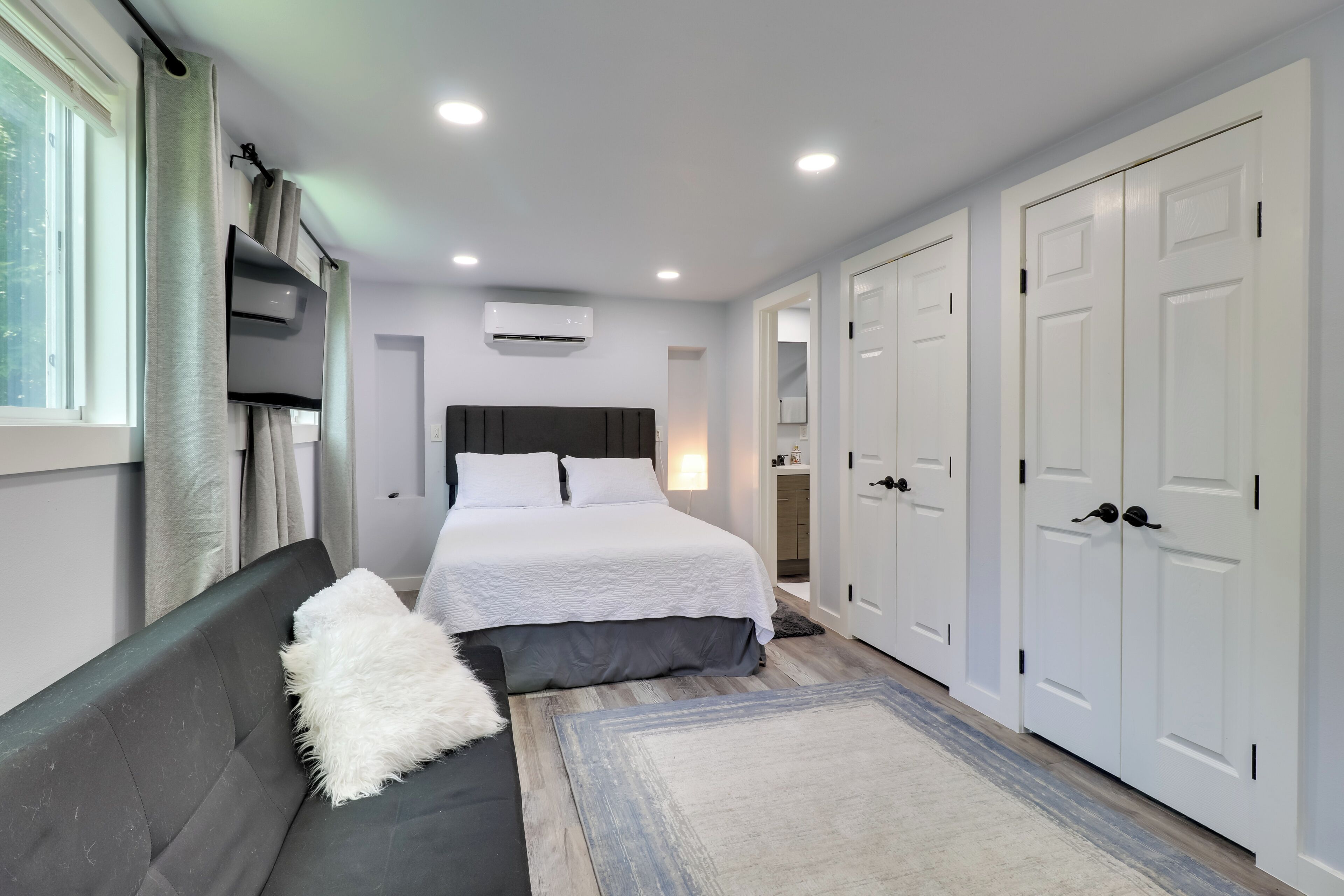 Apartment (1 Bedroom) | Interior