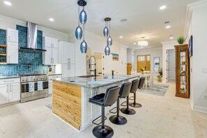 House (4 Bedrooms) | Interior - 'the Blue Oasis' Group Getaway! Walk to Jax Beach (Jacksonville Beach)