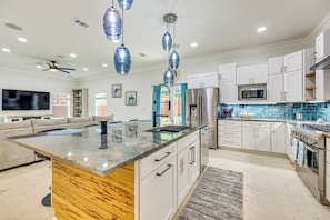 House (4 Bedrooms) | Interior