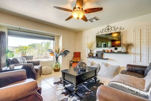 House (5 Bedrooms) | Interior