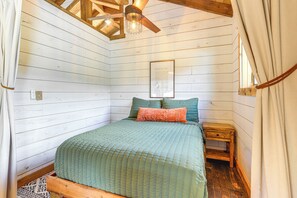 House (0 Bedroom) | Interior - Upscale Cabin Comfort in Thomaston w/ 2 Decks! (Thomaston)