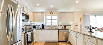 1 Mi to Pickleball & Golf: Home in The Villages