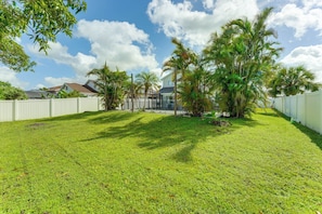 Interior - Disney-themed Home: Swim, BBQ & Explore Kissimmee! (Kissimmee)