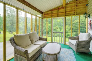 House (2 Bedrooms) | Interior
