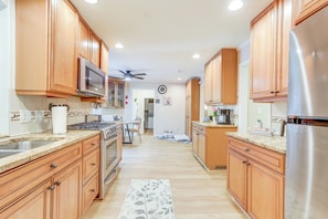 House (3 Bedrooms) | Interior