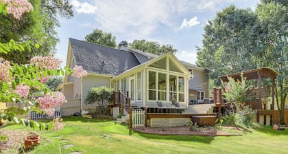6 Mi to Stone Mountain Park: Home w/ Deck!