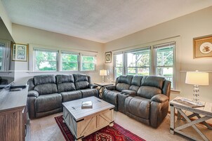 House (2 Bedrooms) | Front of property