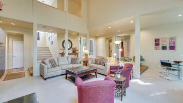 House (5 Bedrooms) | Interior