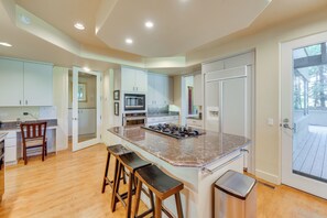 House (5 Bedrooms) | Interior - Expansive Sun Valley Home Close to Slopes! (Sun Valley)