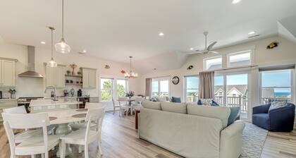 Walk to Beach: Southern Shores Retreat w/ Hot Tub