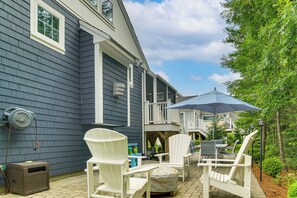 House (5 Bedrooms) | Interior - 2 Mi to Public Beach Access! Cape Cod Family Home (Mashpee)