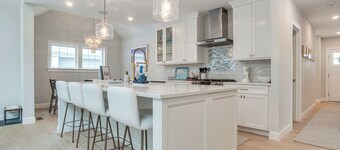 2 Mi to Public Beach Access! Cape Cod Family Home