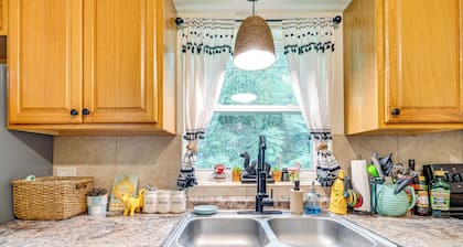 10 Mi to Crystal River: Home in Citrus County