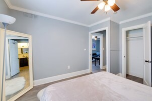 Apartment (1 Bedroom) | Interior