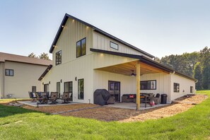 House (5 Bedrooms) | Interior