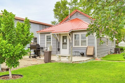 Dtwn Belleville Home w/ Yard < 1 Mi to High Banks