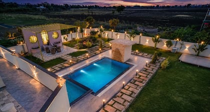 Sanjeevani Farms, Bhopal : A Luxury 5 Bedroom Private Pool Villa