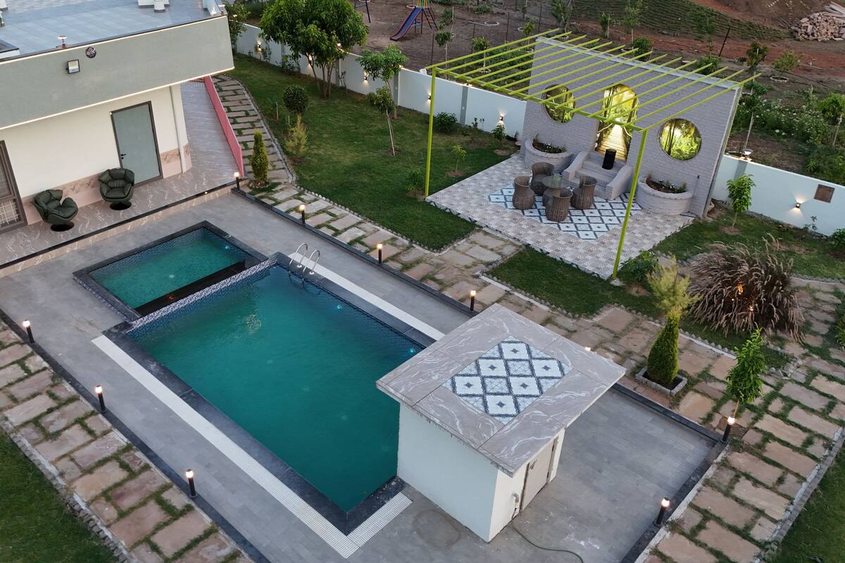 Villa Confort, patio, vue piscine