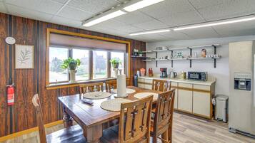 Apartment (0 Bedroom) | Interior