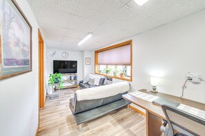 Apartment (0 Bedroom) | Front of property