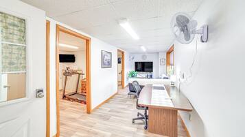 Apartment (0 Bedroom) | Interior