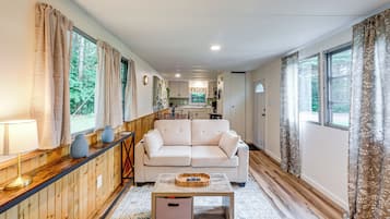 House (1 Bedroom) | Interior