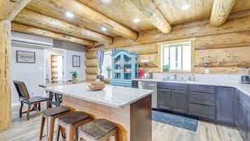 House (1 Bedroom) | Interior