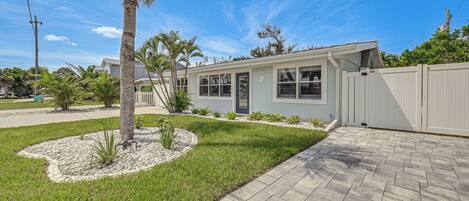 House (3 Bedrooms) | Front of property