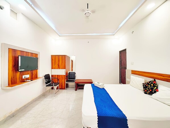 Quarto casal | Escrivaninha, Wi-Fi de cortesia