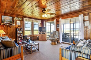 TV, DVD-spiller og filmbibliotek