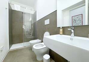 Eenvoudig appartement | Badkamer