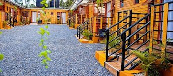 Lux Suites Luxylife Studios Kenol