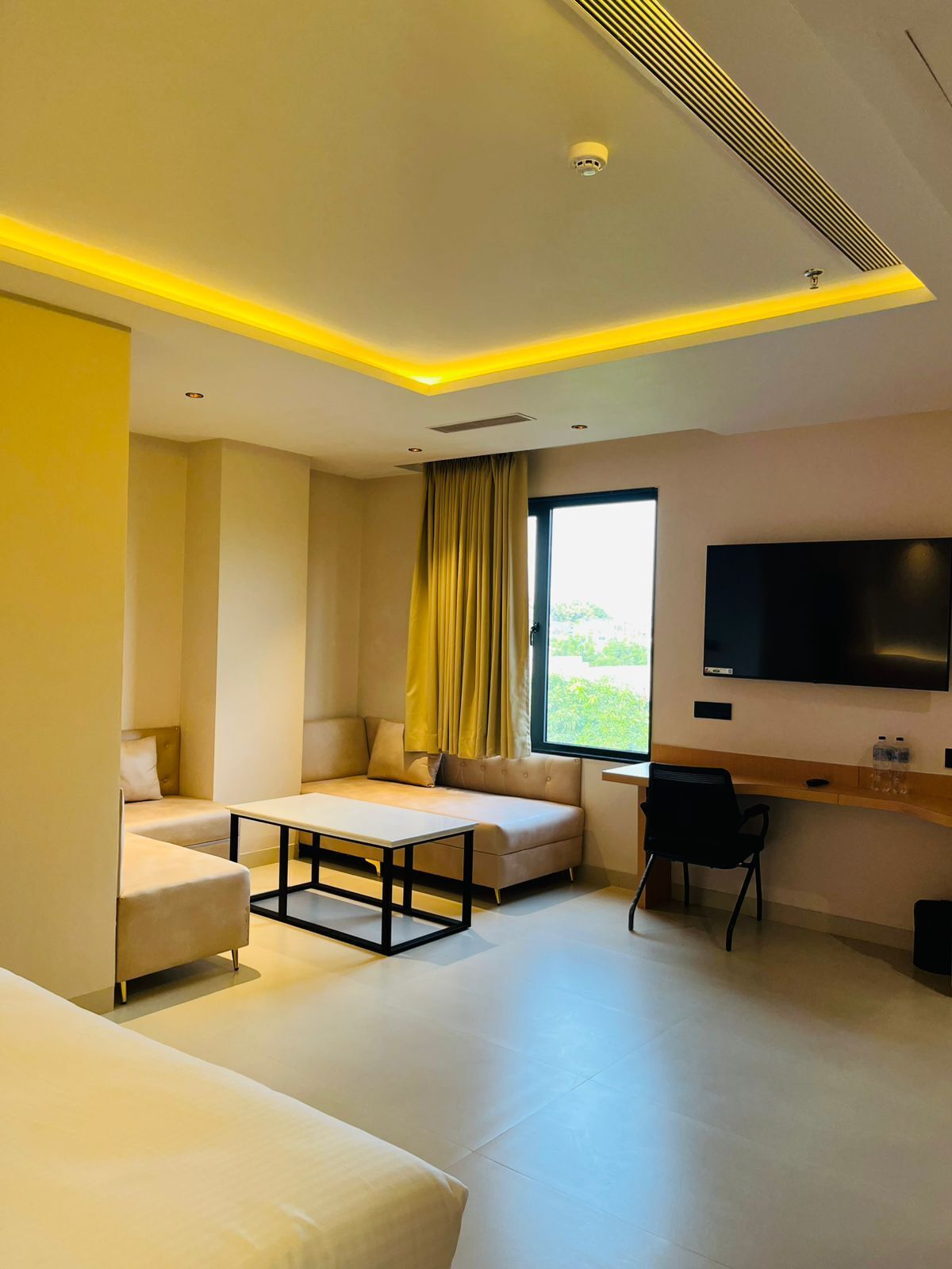 Quarto superluxo, vista para a cidade | Escrivaninha, Wi-Fi de cortesia