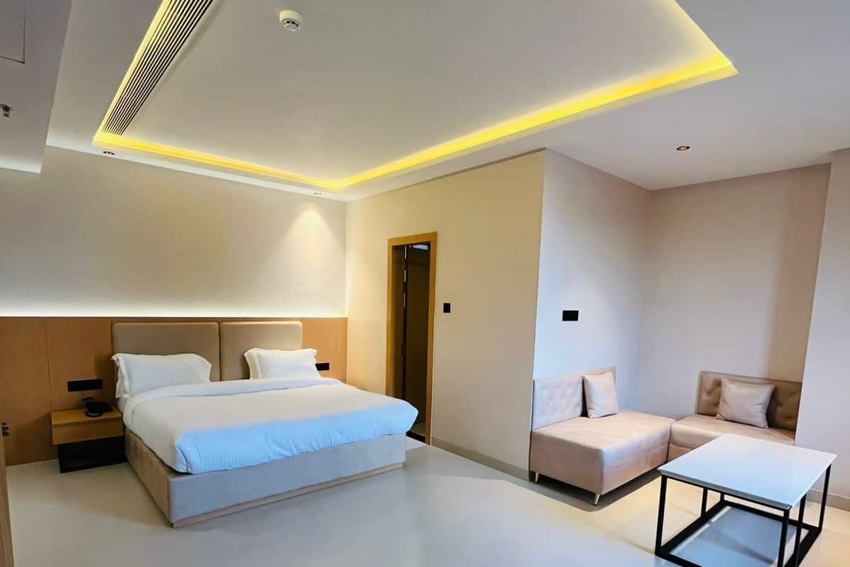 Quarto superluxo, vista para a cidade | Escrivaninha, Wi-Fi de cortesia