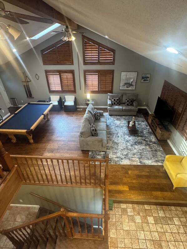 Living area - Cozy home for family trip.
5-bedroom house with AC in Salt Lake City (Salt Lake City)