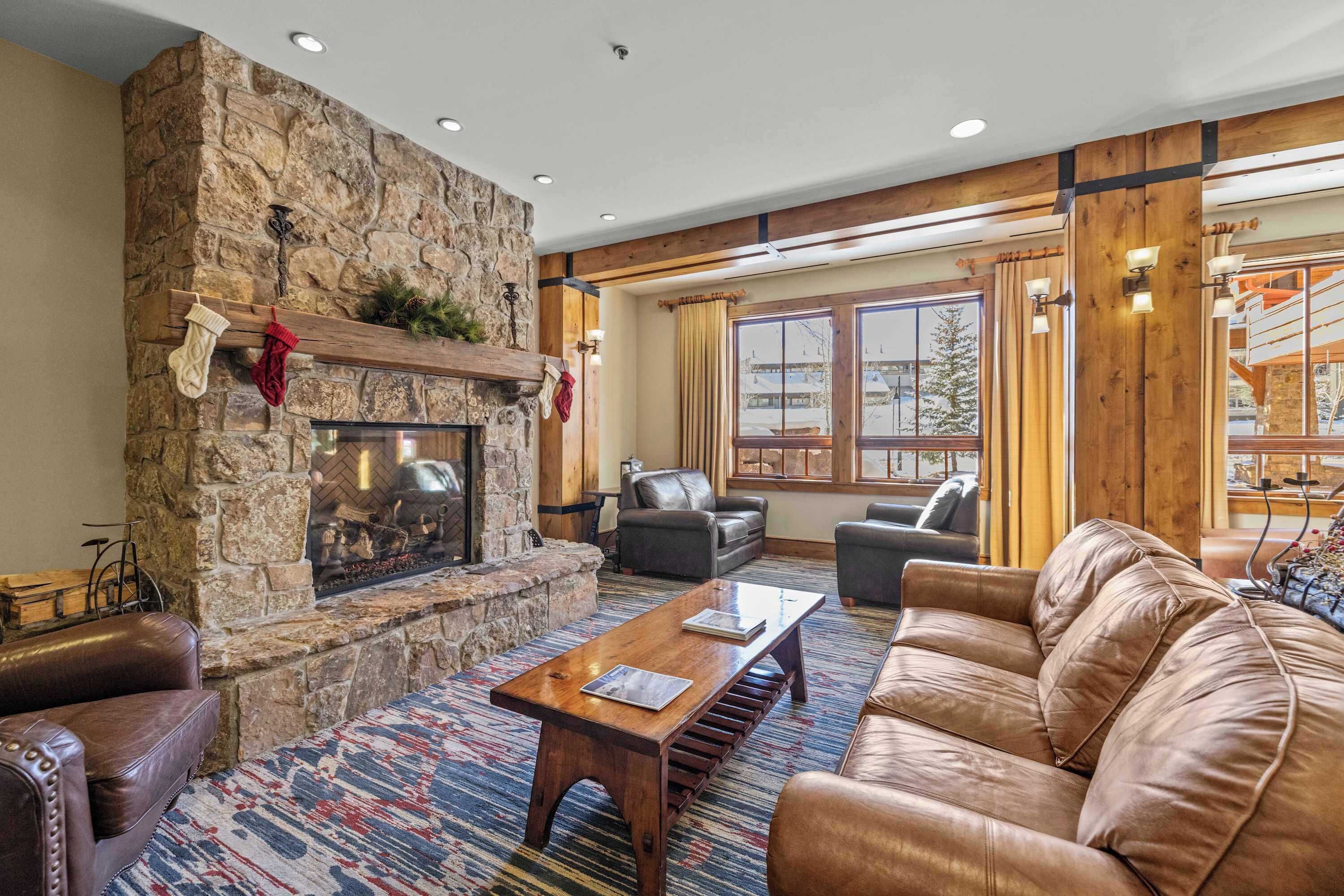 TV, fireplace, offices