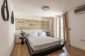 Apartment, 2 Bedrooms, Balcony | Desk, iron/ironing board, free WiFi