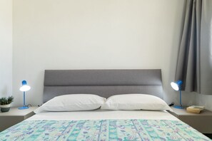 2 bedrooms, desk, iron/ironing board, travel cot